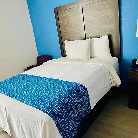 Travelodge By Wyndham Gallipolis Екстериор снимка