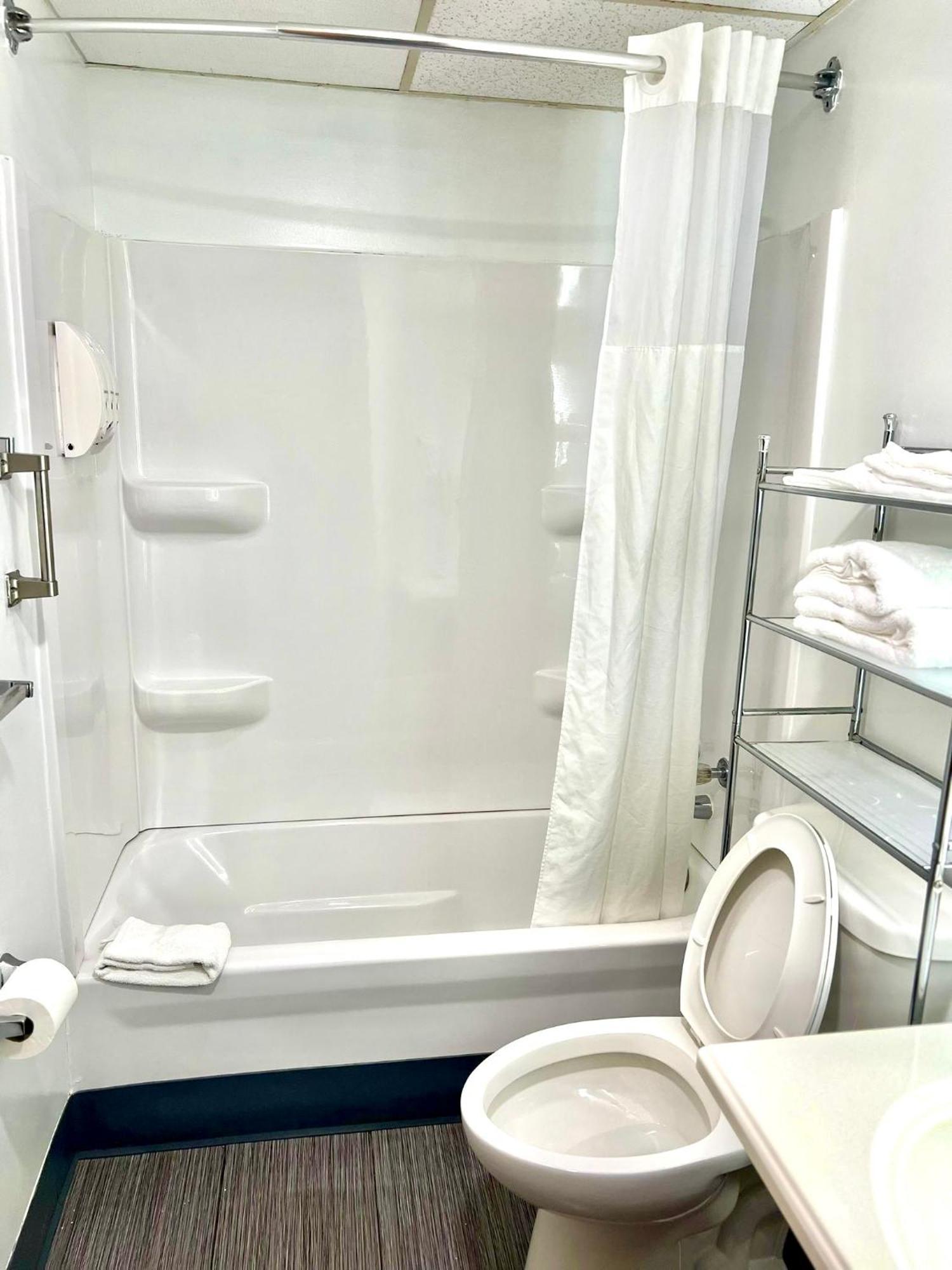 Travelodge By Wyndham Gallipolis Екстериор снимка